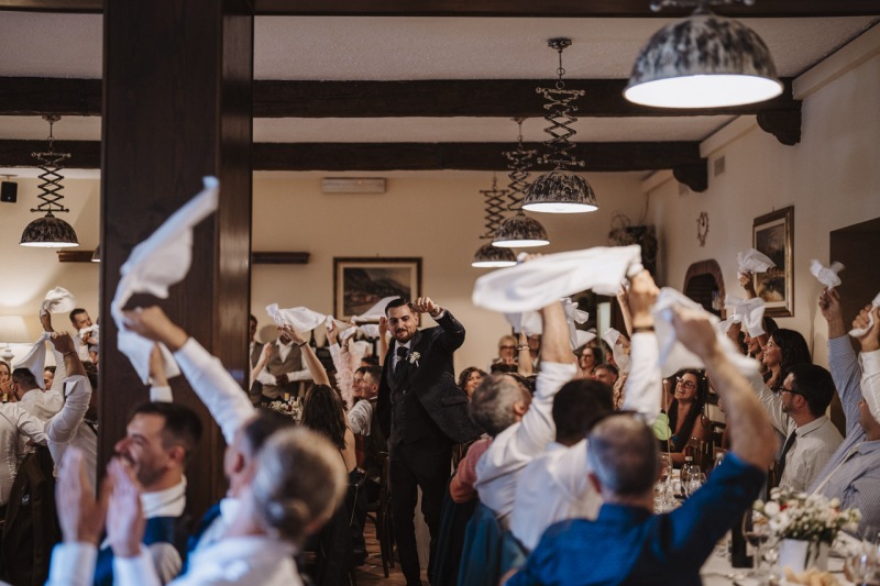 Crazy-Mountain-Wedding-in-Lago-Meugliano-Torino-Elena-Francesco-077