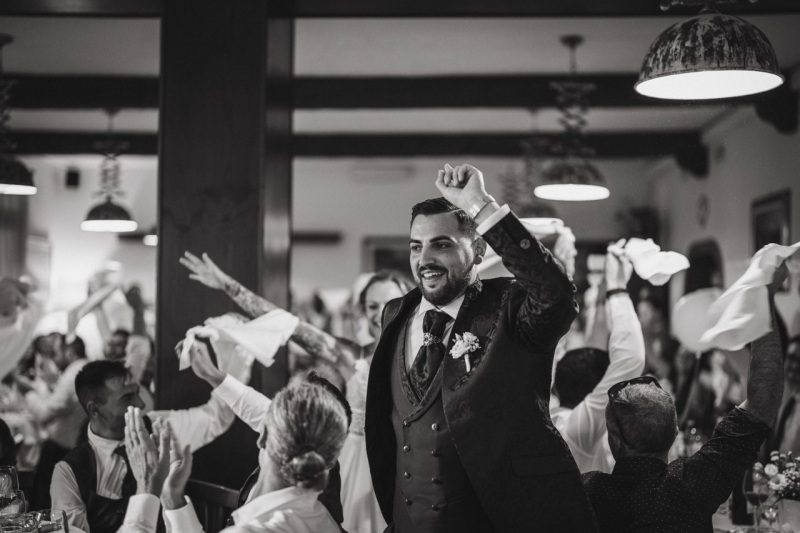 Crazy-Mountain-Wedding-in-Lago-Meugliano-Torino-Elena-Francesco-079