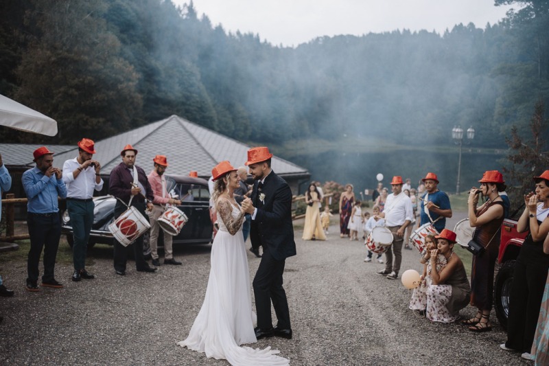 Crazy-Mountain-Wedding-in-Lago-Meugliano-Torino-Elena-Francesco-118