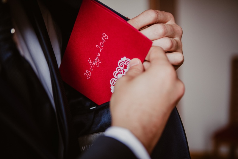 Red-Wedding-Bergamo-Castello-di-Cavernago-Emanuela-Diego-004