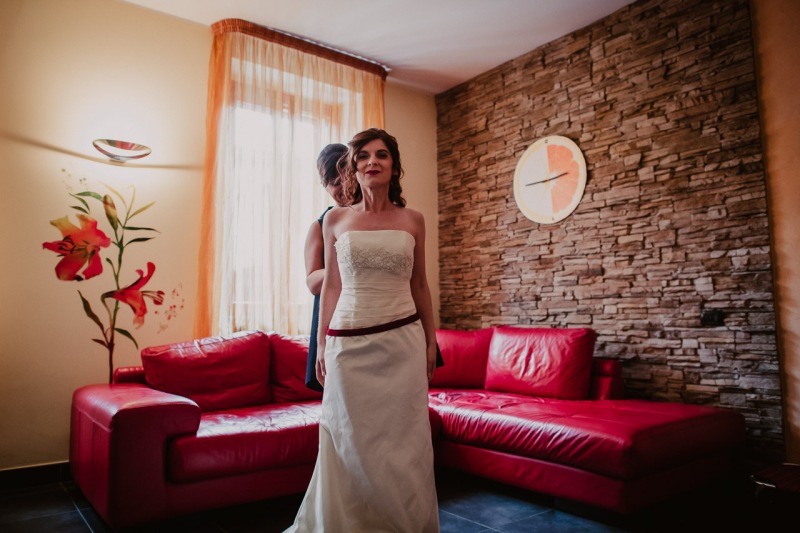 Red-Wedding-Bergamo-Castello-di-Cavernago-Emanuela-Diego-007