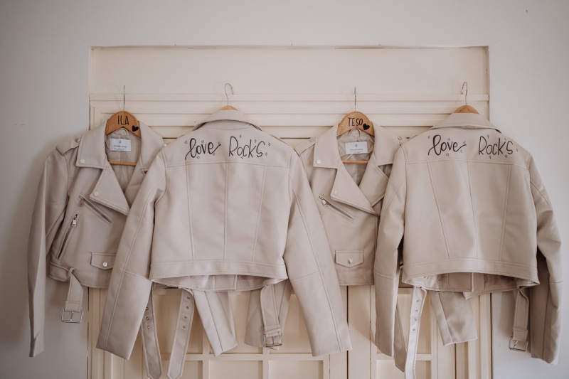 Shabby-Chic-Crazy-Wedding-Bergamo-Cascina-Fiorita-ErikaStefano-005